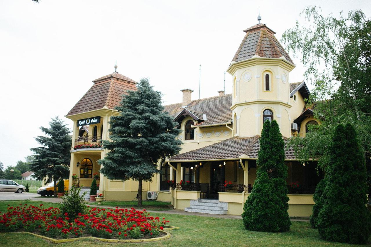 Bed and Breakfast Kronic Palace Сомбор Экстерьер фото