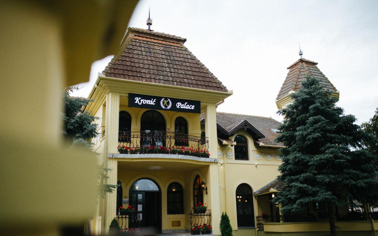 Bed and Breakfast Kronic Palace Сомбор Экстерьер фото